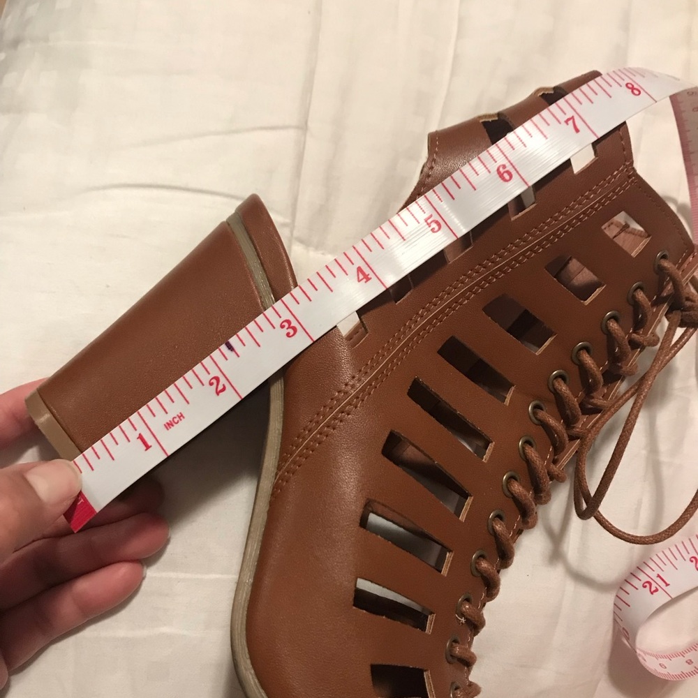 Lace up caged heeled sandals - Picture 7 of 8